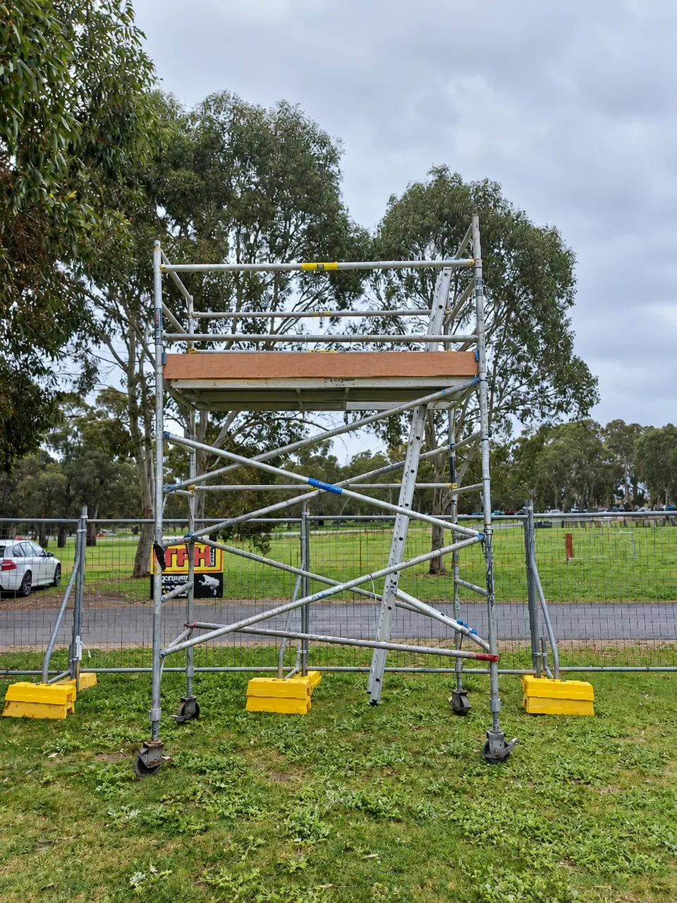 Mobile scaffold 4